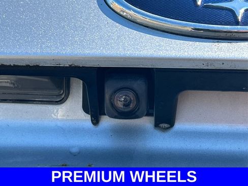 Used 2021 Subaru Forester Limited image 14