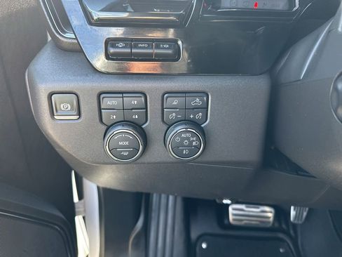Used 2024 Chevrolet Silverado 1500 ZR2 w/ Technology Package AWD/4WD image 12