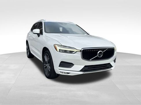 Used 2019 Volvo XC60 T5 Momentum w/ Multimedia Package image 7