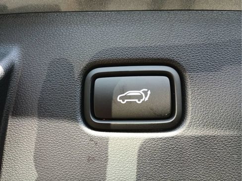 Certified 2024 Hyundai Tucson Limited AWD/4WD image 18