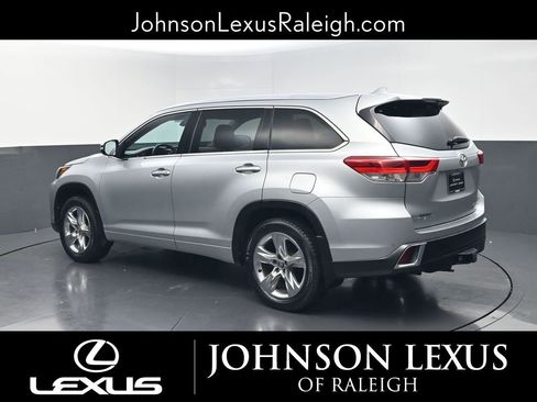 Used 2018 Toyota Highlander Limited image 7