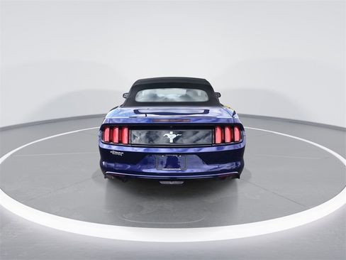 Used 2016 Ford Mustang Convertible image 7