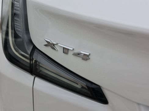 Used 2022 Cadillac XT4 Sport w/ Enhanced Visibility Package image 6