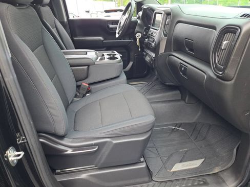 Used 2019 Chevrolet Silverado 1500 Custom Trail Boss w/ Custom Convenience Package AWD/4WD image 16