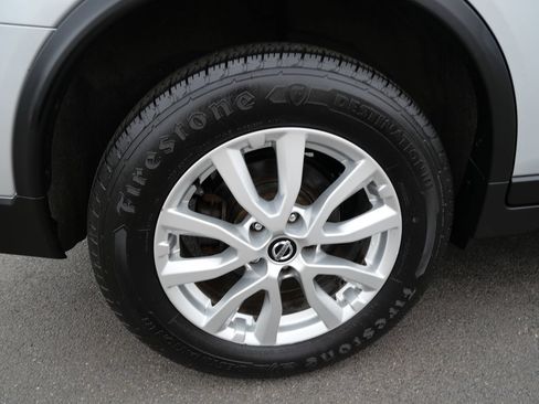 Used 2020 Nissan Rogue SV AWD/4WD image 38