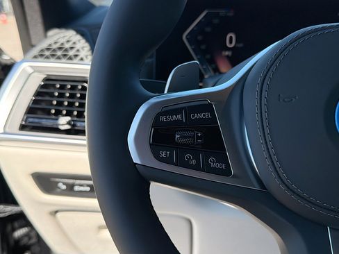 New 2026 BMW X5 xDrive50e w/ Executive Package image 38
