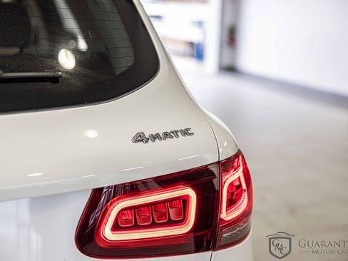Used 2021 Mercedes-Benz GLC 300 4MATIC w/ Exterior Lighting Package image 16