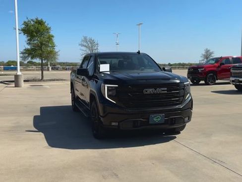 Used 2023 GMC Sierra 1500 Elevation w/ LPO, Elevation Black Package image 2