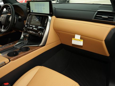 Used 2026 Lexus LX 600 4WD w/ Appearance Package image 10