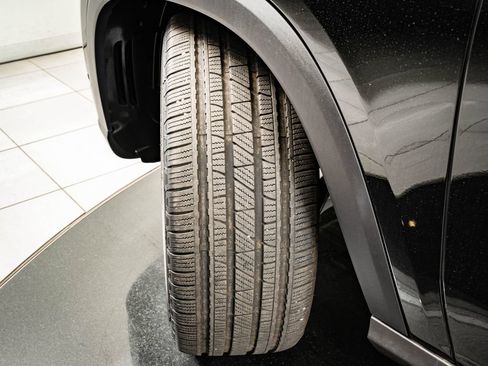 Certified 2024 Mercedes-Benz GLE 350 4MATIC image 52