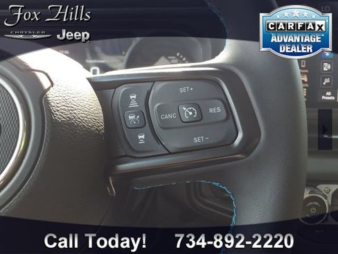 Used 2024 Jeep Wrangler Unlimited Rubicon 4xe AWD/4WD image 18