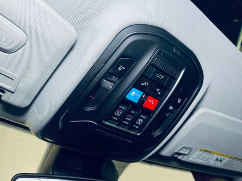 Used 2021 Jeep Grand Cherokee L Limited AWD/4WD image 26