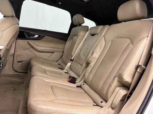 Used 2017 Audi Q7 3.0T Prestige w/ Prestige Package AWD/4WD image 14