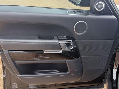 Used 2017 Land Rover Range Rover Supercharged image 13