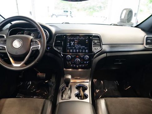 Used 2020 Jeep Grand Cherokee Altitude AWD/4WD image 9