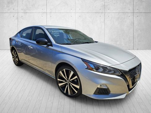 Used 2021 Nissan Altima 2.5 SR AWD/4WD image 1