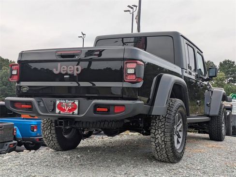 New 2025 Jeep Gladiator Mojave w/ Convenience Group image 3