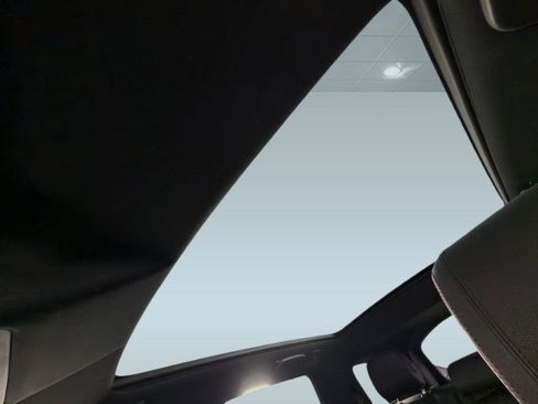 Used 2020 Land Rover Discovery Sport S R-Dynamic image 13