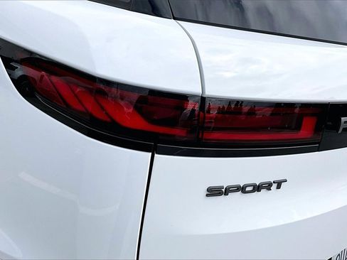 Certified 2025 Land Rover Range Rover Sport image 21