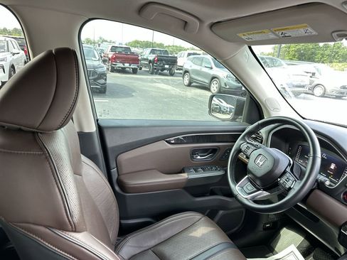 Used 2023 Honda Pilot Elite image 15