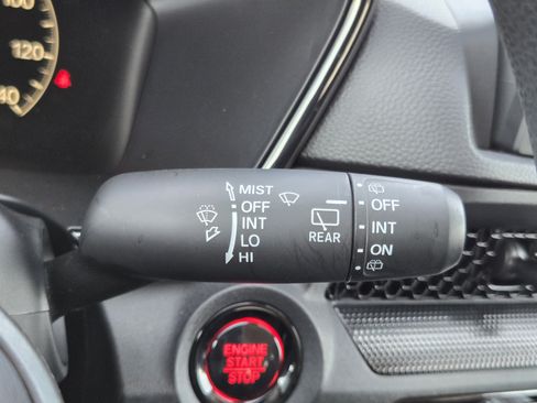 Used 2025 Honda CR-V LX image 17