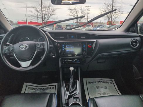 Used 2019 Toyota Corolla XSE image 12