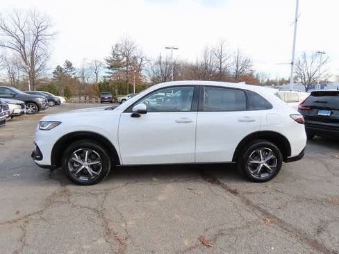 Used 2023 Honda HR-V EX-L image 3
