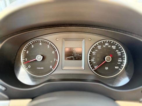 Used 2013 Volkswagen Jetta SE image 26