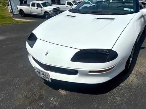 Used 1995 Chevrolet Camaro Z28 image 9