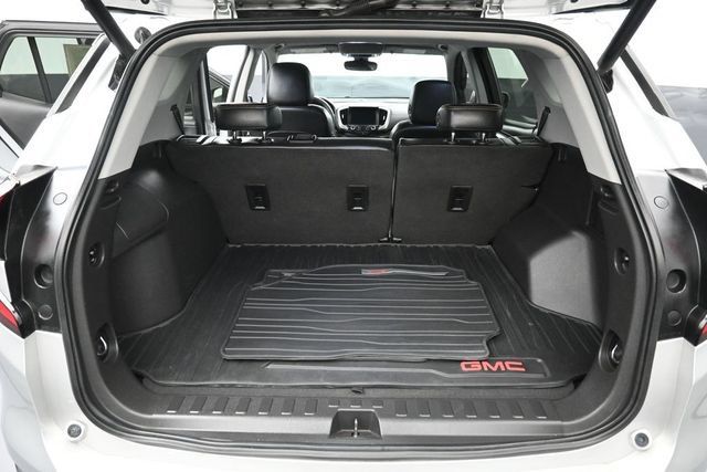 Used 2020 GMC Terrain SLT w/ Preferred Package FWD image 25
