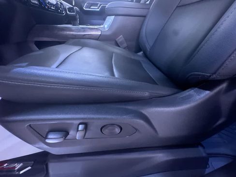 Used 2025 Chevrolet Silverado 1500 LTZ w/ LTZ Premium Package AWD/4WD image 13