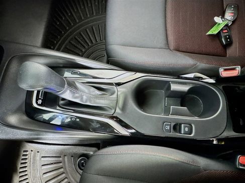 Used 2024 Toyota Corolla SE image 15