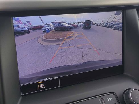 Used 2023 GMC Acadia SLT image 15