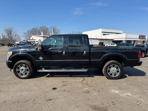 Used 2015 Ford F350 Platinum w/ Platinum Package image 2