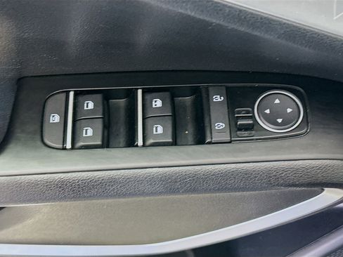 Used 2025 Kia Soul LX w/ LX Technology Package image 15