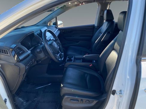 Used 2023 Honda Odyssey Touring image 9