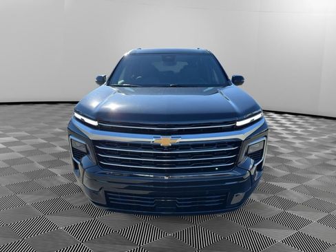 New 2026 Chevrolet Traverse High Country image 2