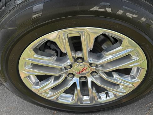 Used 2021 GMC Yukon XL SLT RWD image 32