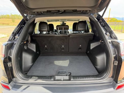 Used 2019 Jeep Cherokee Limited AWD/4WD image 22