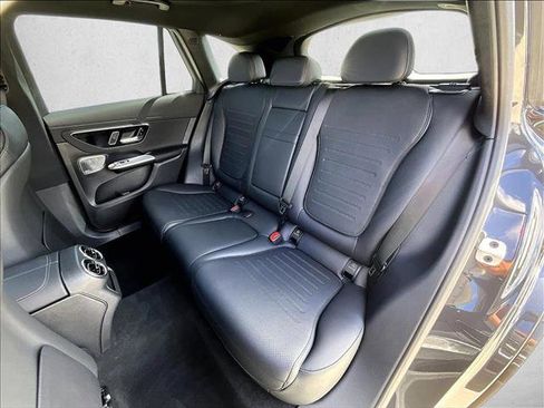 Used 2026 Mercedes-Benz GLC 300 image 28