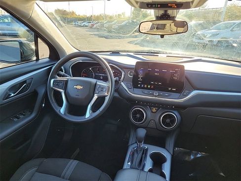 Used 2023 Chevrolet Blazer LT w/ Driver Confidence Package image 9