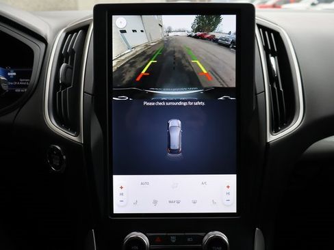 Used 2024 Ford Edge SEL image 7