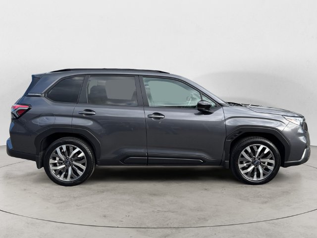 Used 2026 Subaru Forester Touring AWD/4WD image 4