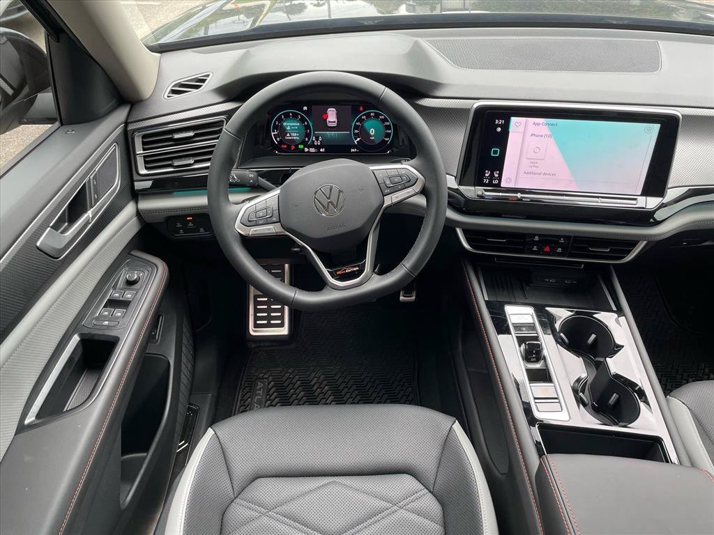 New 2026 Volkswagen Atlas Peak Edition AWD/4WD image 3