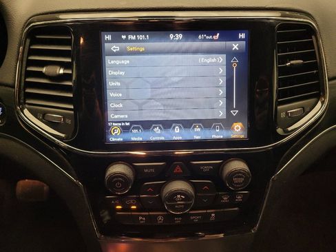 Used 2020 Jeep Grand Cherokee Limited image 25