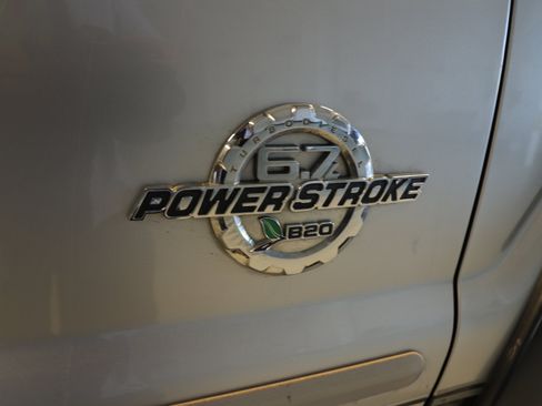 Used 2016 Ford F250 Lariat w/ Chrome Package image 6