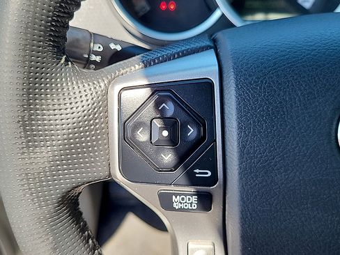 Used 2015 Toyota Tacoma 2WD Access Cab image 17