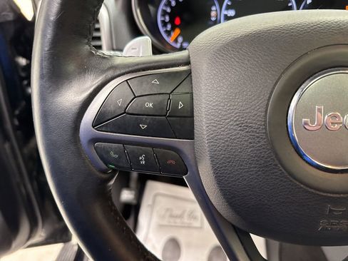 Used 2019 Jeep Grand Cherokee Limited X image 24