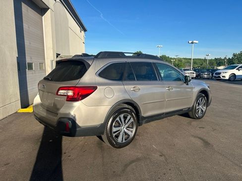 Used 2019 Subaru Outback 2.5i Premium AWD/4WD image 6
