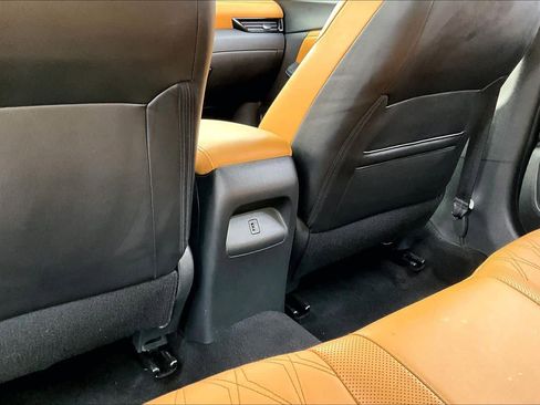 Used 2023 Nissan Sentra SV w/ SV Premium Package image 33